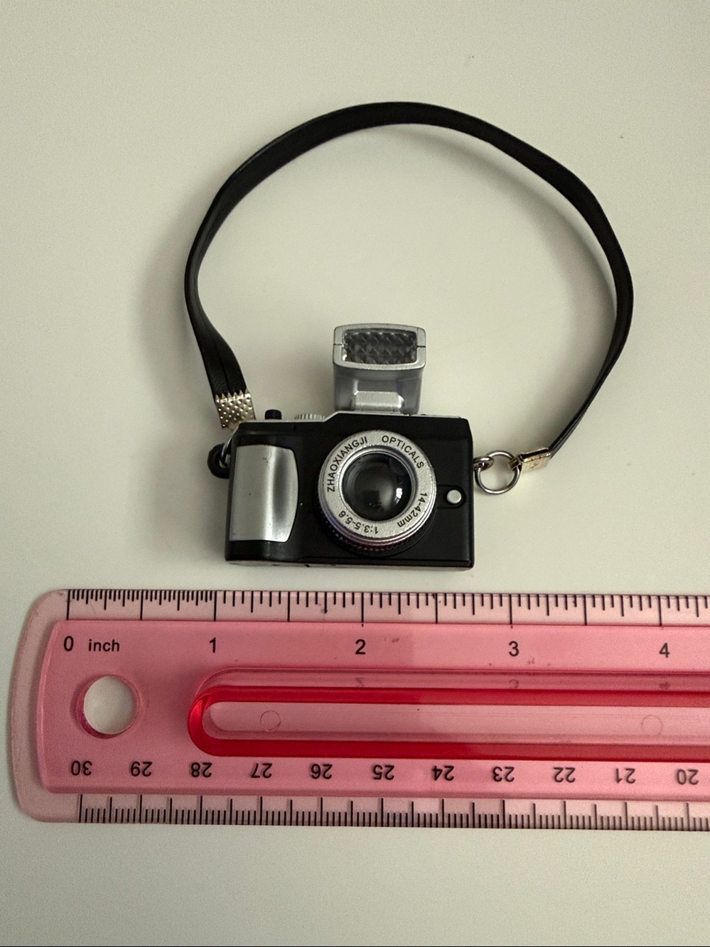 Set of 4 Miniature Vintage Style Cameras, New- Key Chain, Display Etc. - Picture 2 of 9